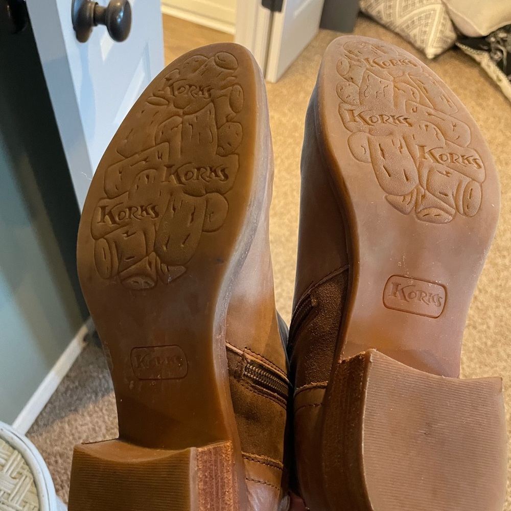 Kork-ease size 10. They are 2 toned leather. Hardly worn ankle boots - Picture 4 of 4